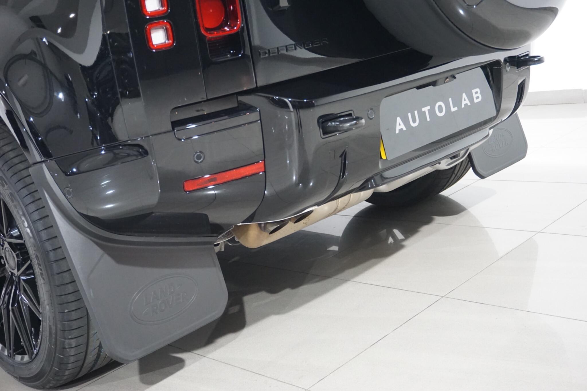 Land Rover Defender 110 3.0 D350 MHEV X-Dynamic HSE Hard Top SUV Auto 4WD MWB Euro 6 (s/s) 5dr